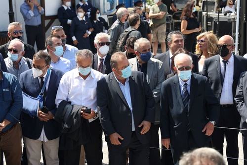 Αντιπροσωπεία του Δήμου Ηρακλείουστην κηδεία του Μίκη Θεοδωράκη