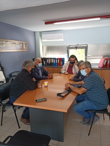 Παράλληλα επισημάνθηκε ότι η ΔΕΥΑΗ θα υποστηρίξει με υλικά αλλά και με το προσωπικό της τη ΔΕΥΑΜ  όπου χρειαστεί.